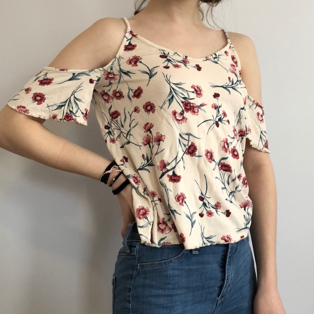 American Eagle Outfitters Cold Shoulder Tank Top